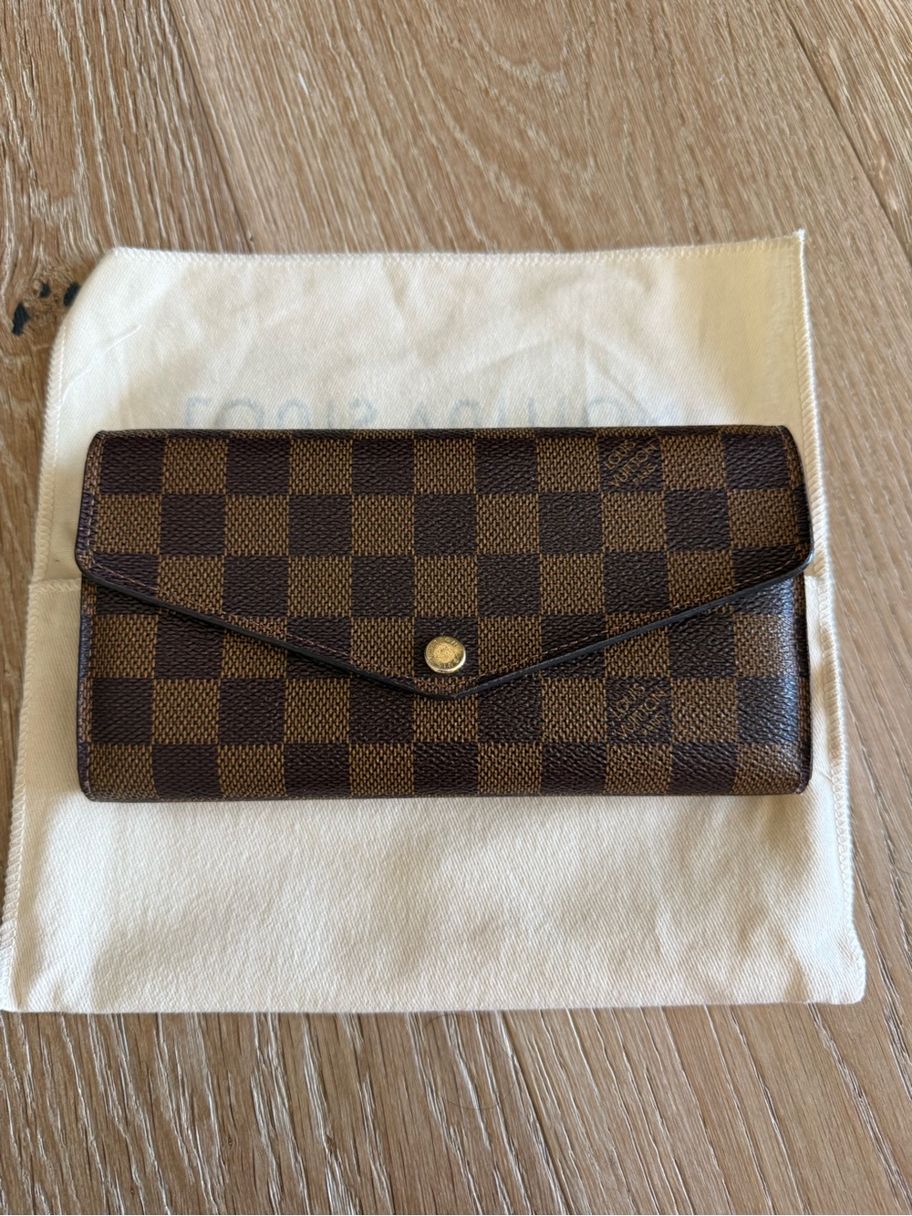 Louis Vuitton Sarah Wallet
